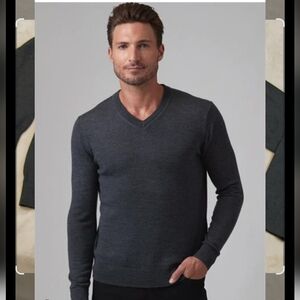 Raffi Linea UomoItalian Merino WoolFull V Neck Sweater Size M